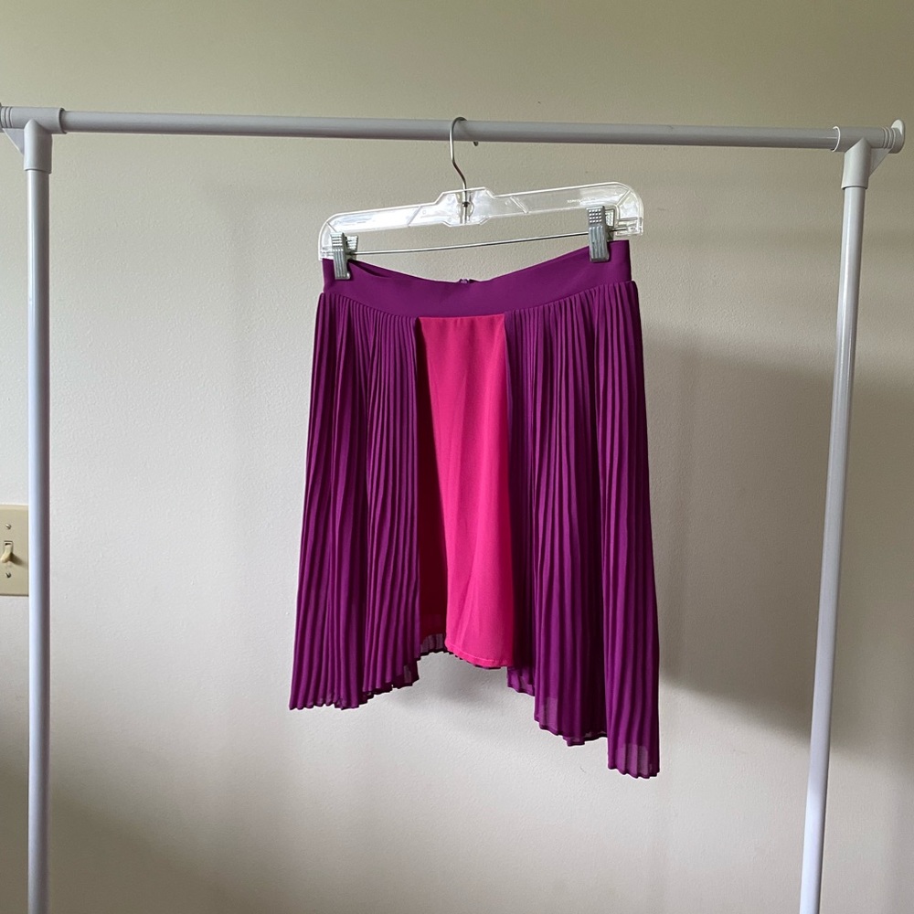Adorable LF Stores Millau Skirt Sz Sm Pink